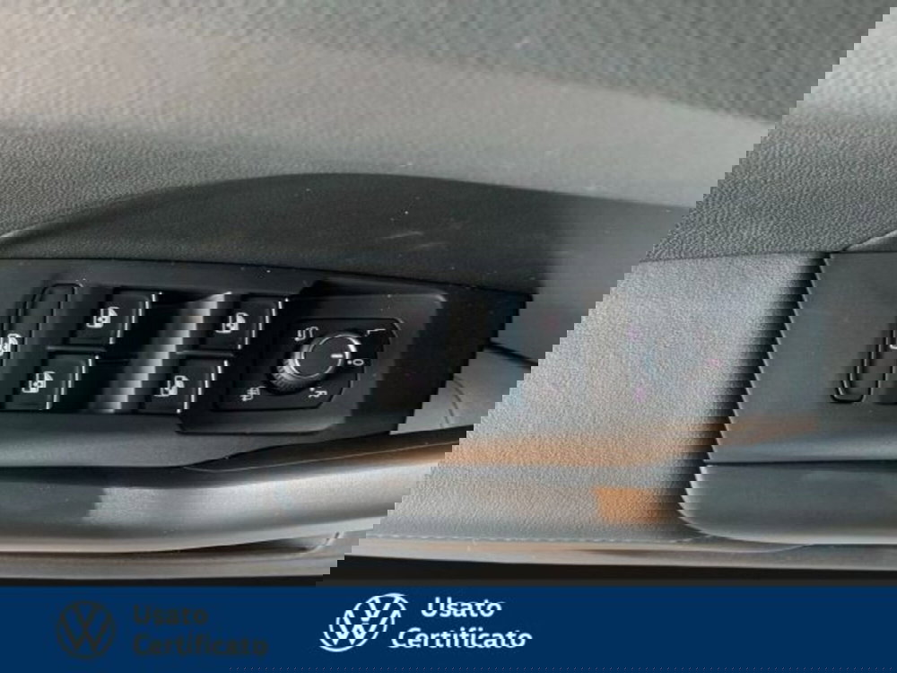 Volkswagen T-Cross nuova a Vicenza (16)