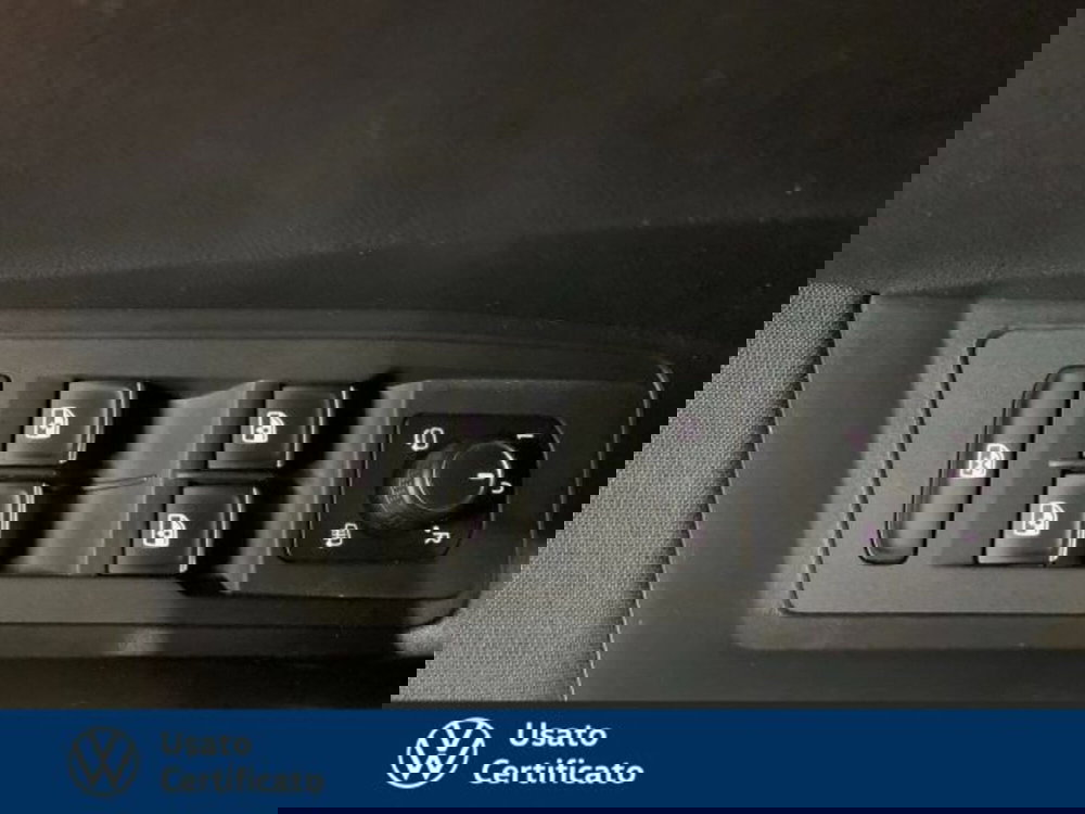 Volkswagen T-Roc usata a Vicenza (18)