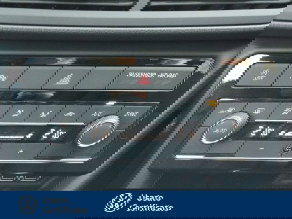 Volkswagen T-Cross usata a Vicenza (12)