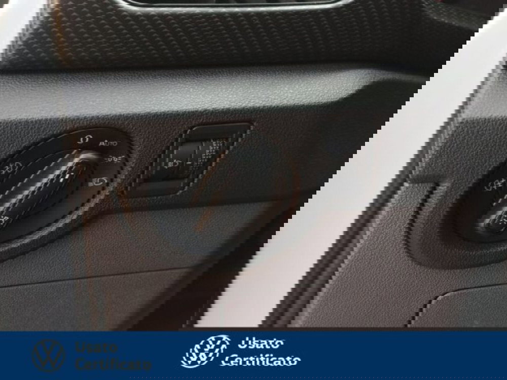 Volkswagen T-Cross usata a Vicenza (17)