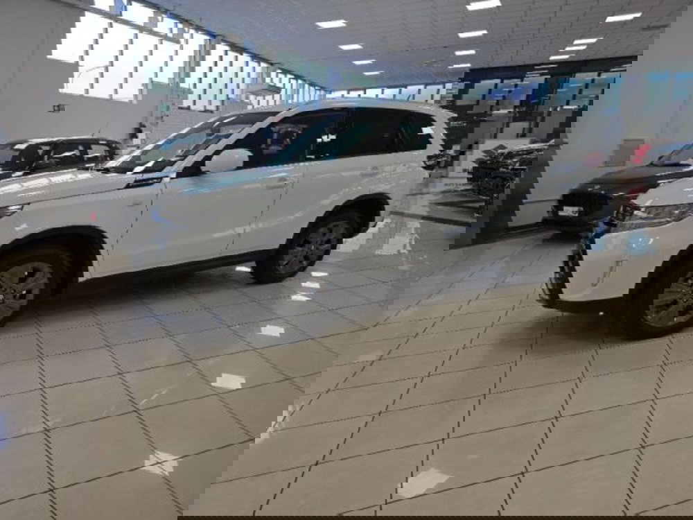 Suzuki Vitara nuova a Reggio Emilia (2)
