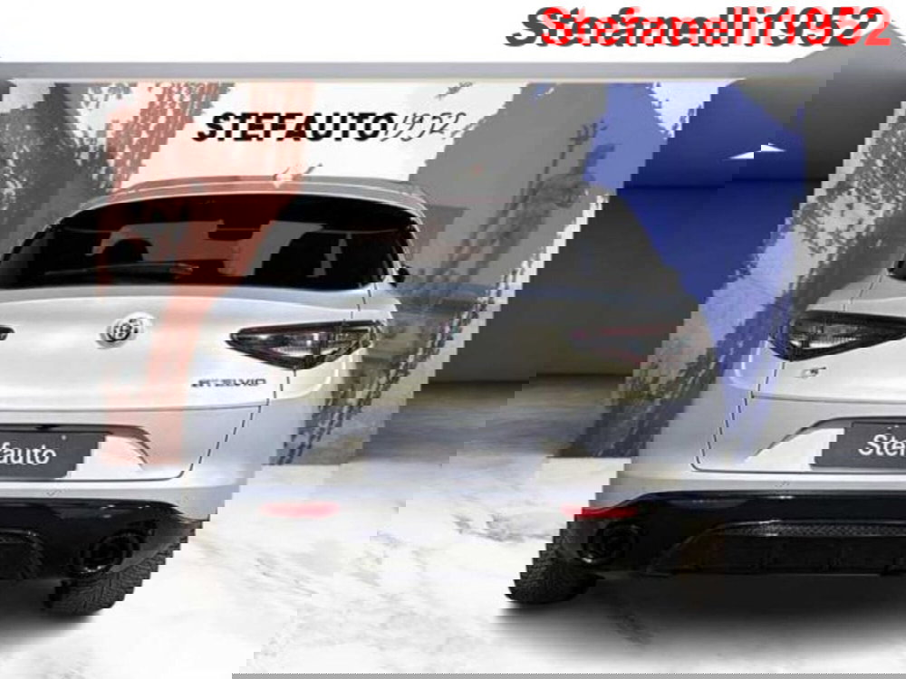Alfa Romeo Stelvio usata a Bologna (6)