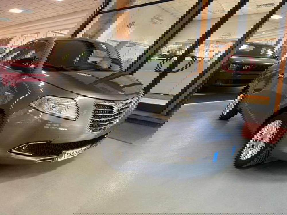 Lancia Ypsilon usata a Vercelli