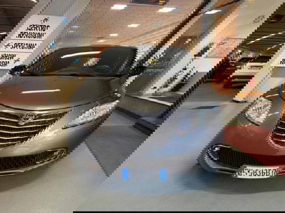 Lancia Ypsilon usata a Vercelli (2)