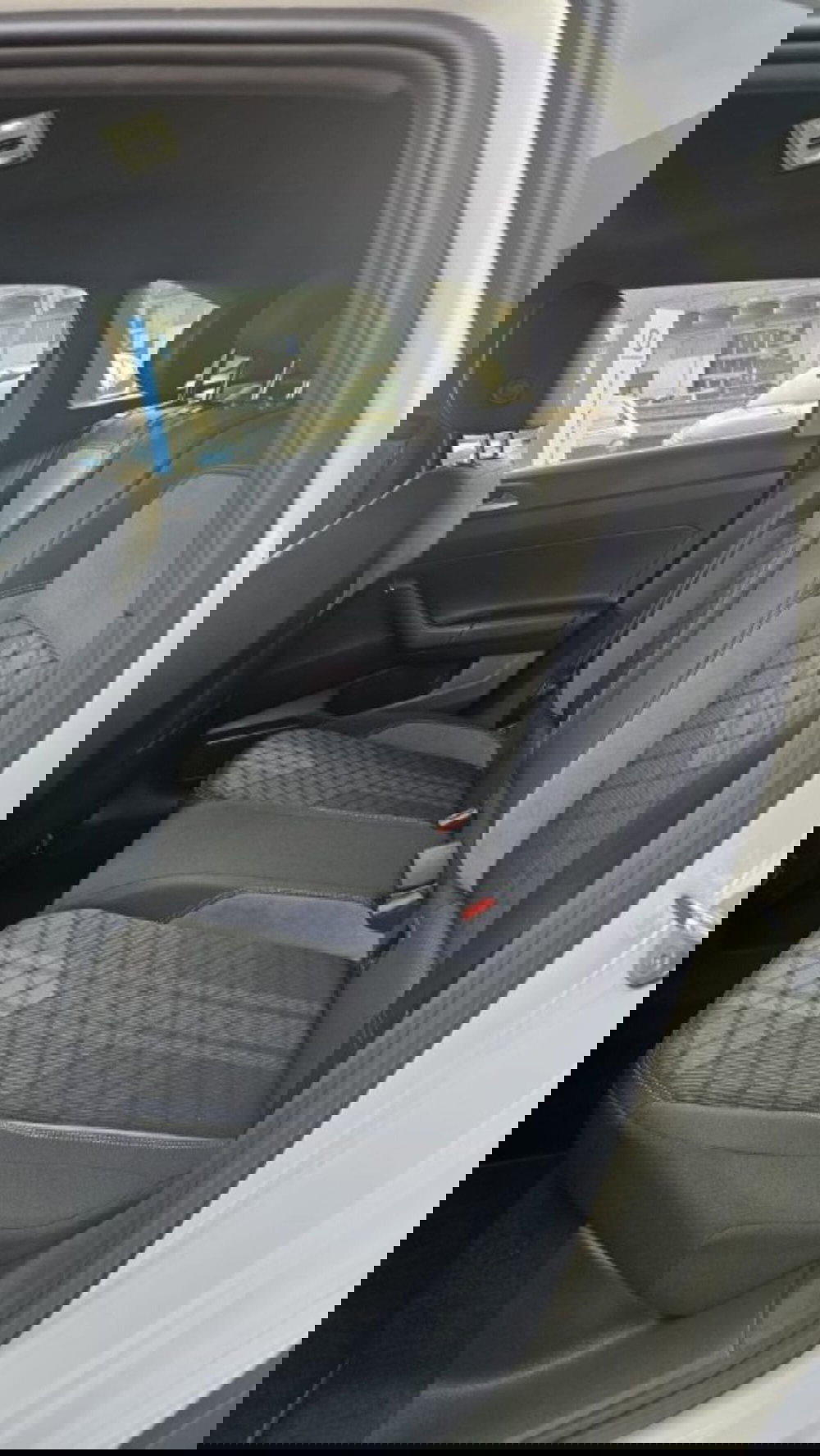 Volkswagen Taigo usata a Lucca (17)