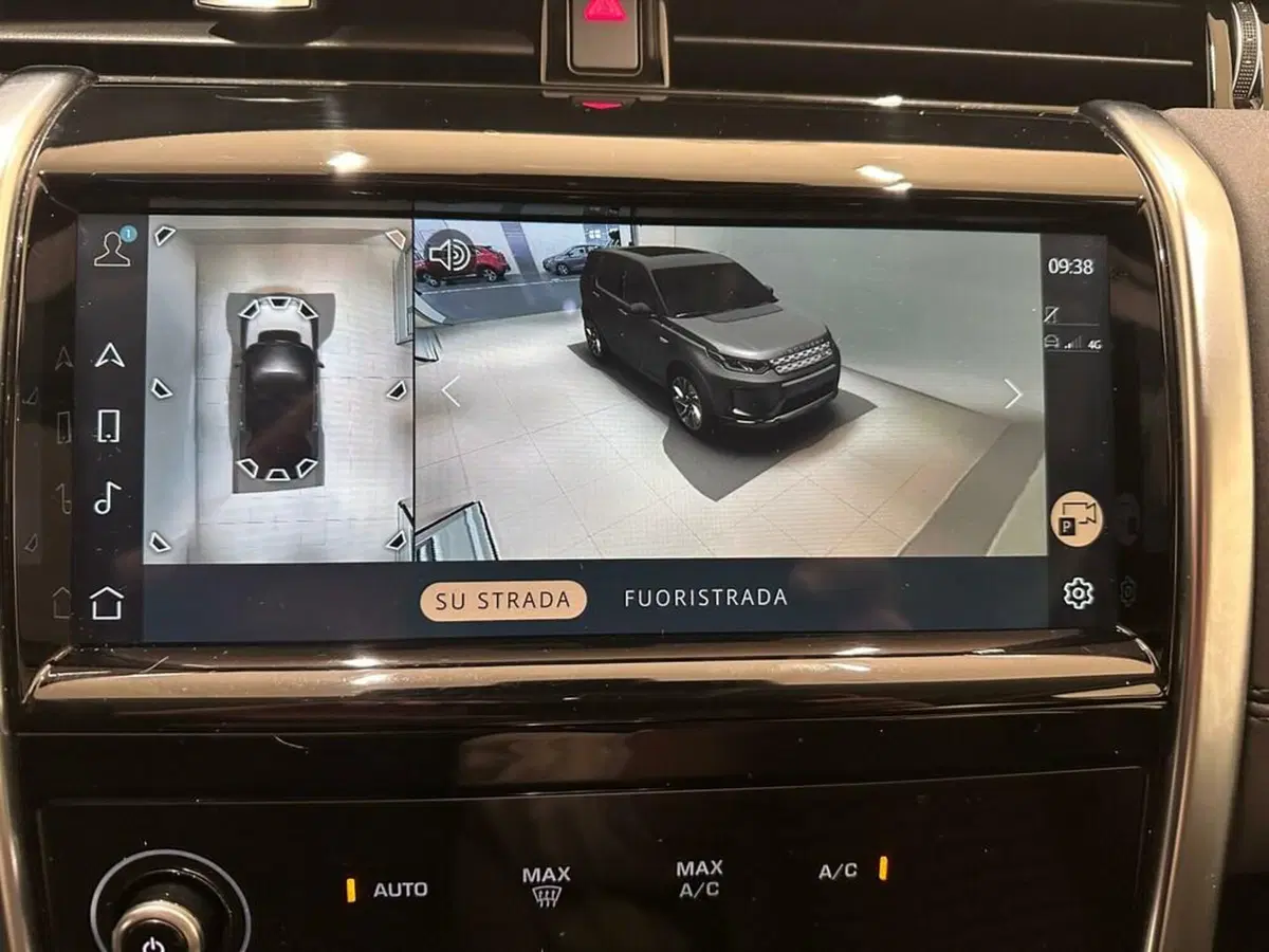 Land Rover Discovery Sport usata a Varese (11)