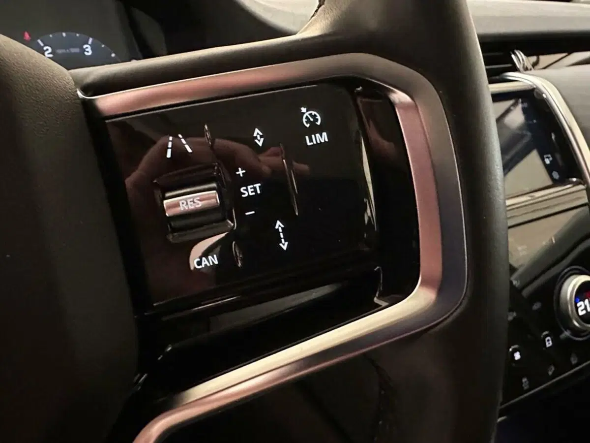Land Rover Discovery Sport usata a Varese (13)