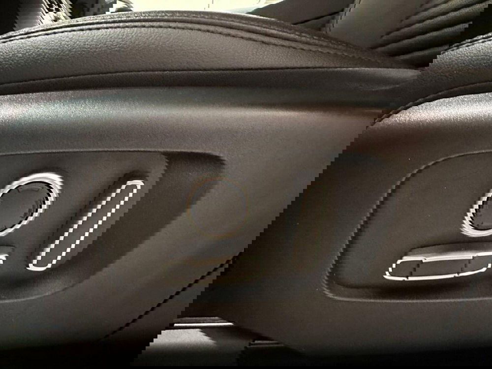 Land Rover Discovery Sport usata a Varese (14)