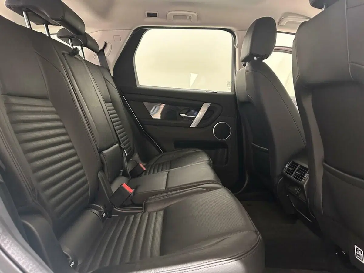 Land Rover Discovery Sport usata a Varese (5)