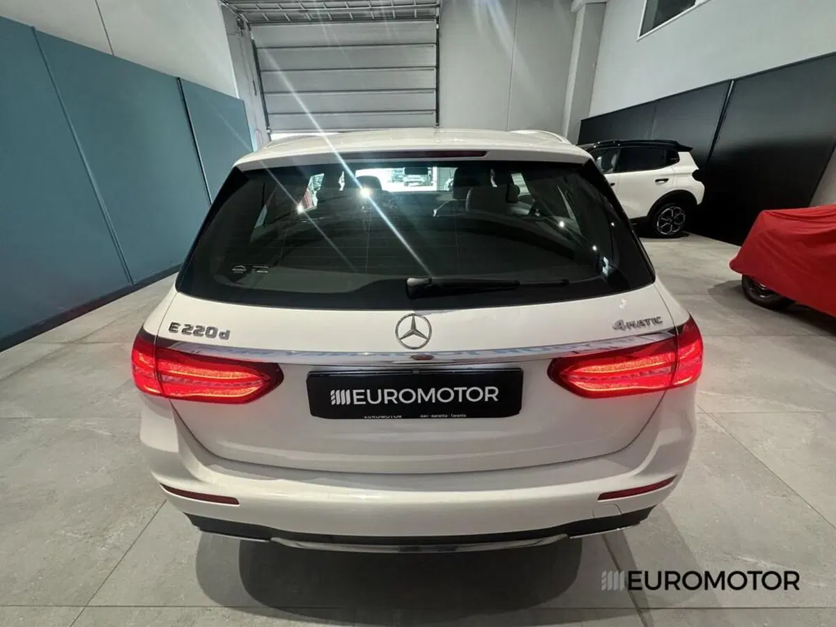 Mercedes-Benz Classe E Station Wagon usata a Bari (9)