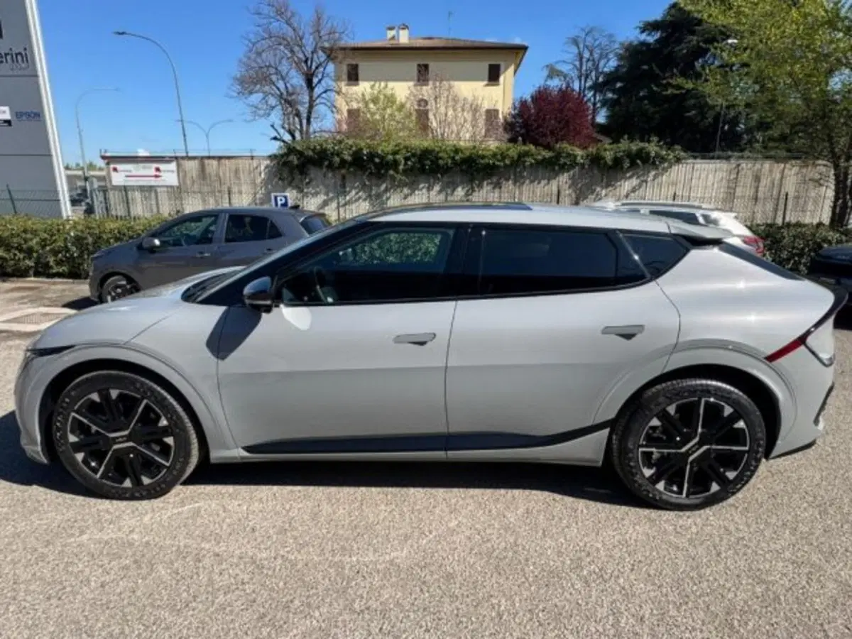 Kia EV6 nuova a Bologna (3)