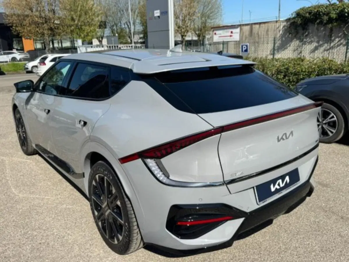 Kia EV6 nuova a Bologna (4)