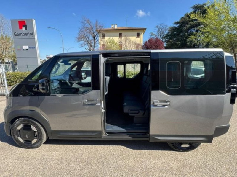 Kia PV5 nuova a Bologna (2)