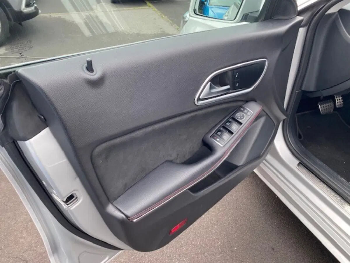 Mercedes-Benz CLA Shooting Brake usata a Catania (13)