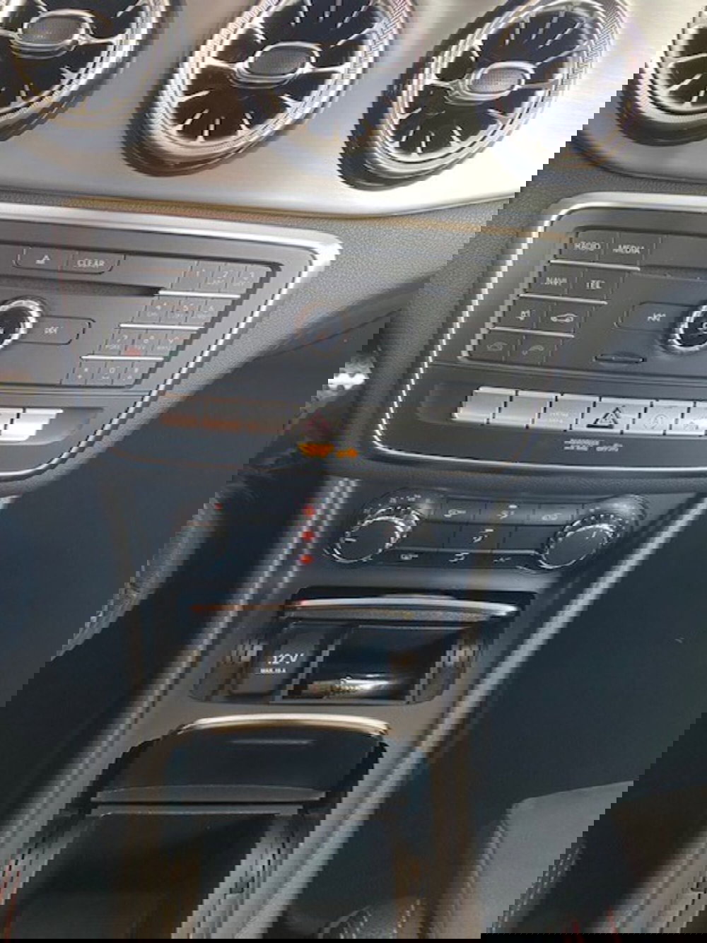 Mercedes-Benz CLA Shooting Brake usata a Catania (8)