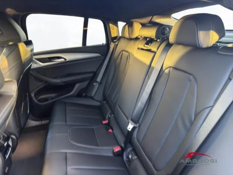 BMW X4 nuova a Perugia (3)