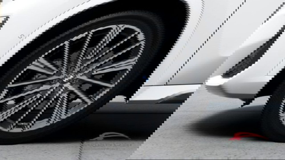 BMW iX1 nuova a Perugia (8)