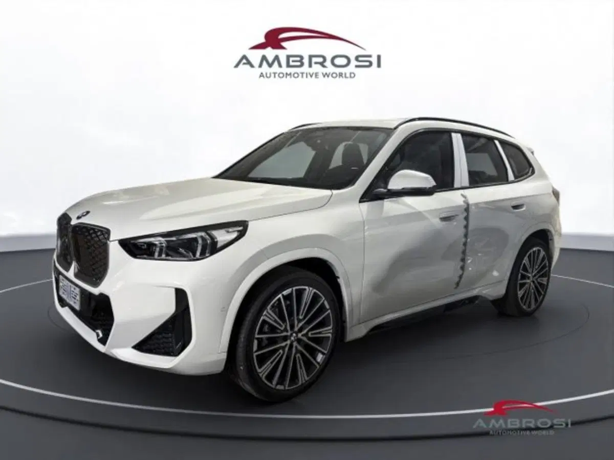 BMW iX1 nuova a Perugia