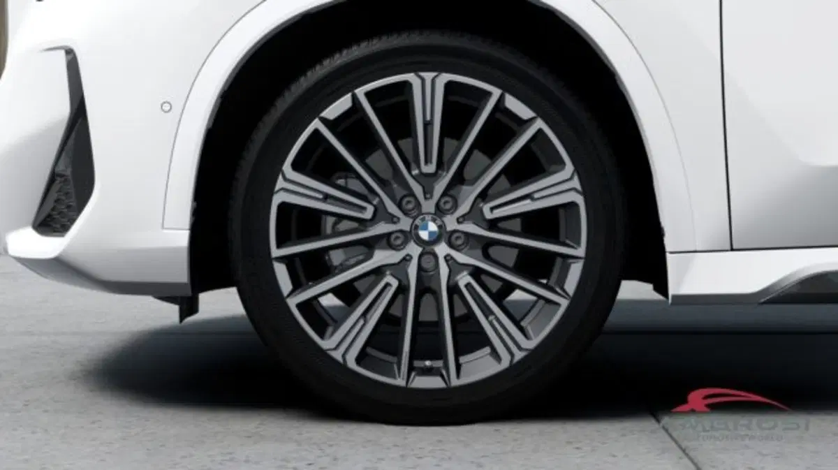 BMW iX1 nuova a Perugia (3)