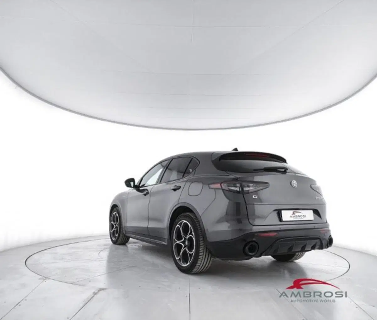Alfa Romeo Stelvio usata a Perugia (4)