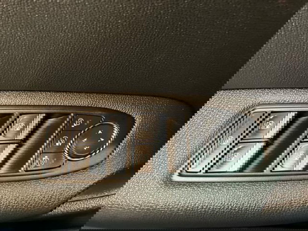 Renault Captur usata a Como (20)