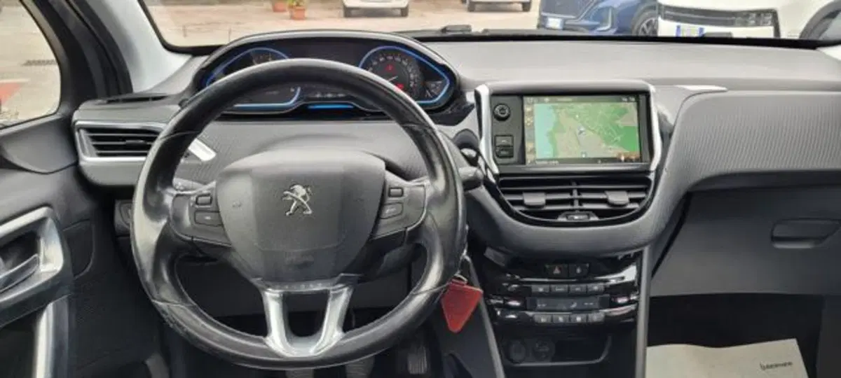 Peugeot 2008 usata a Napoli (6)