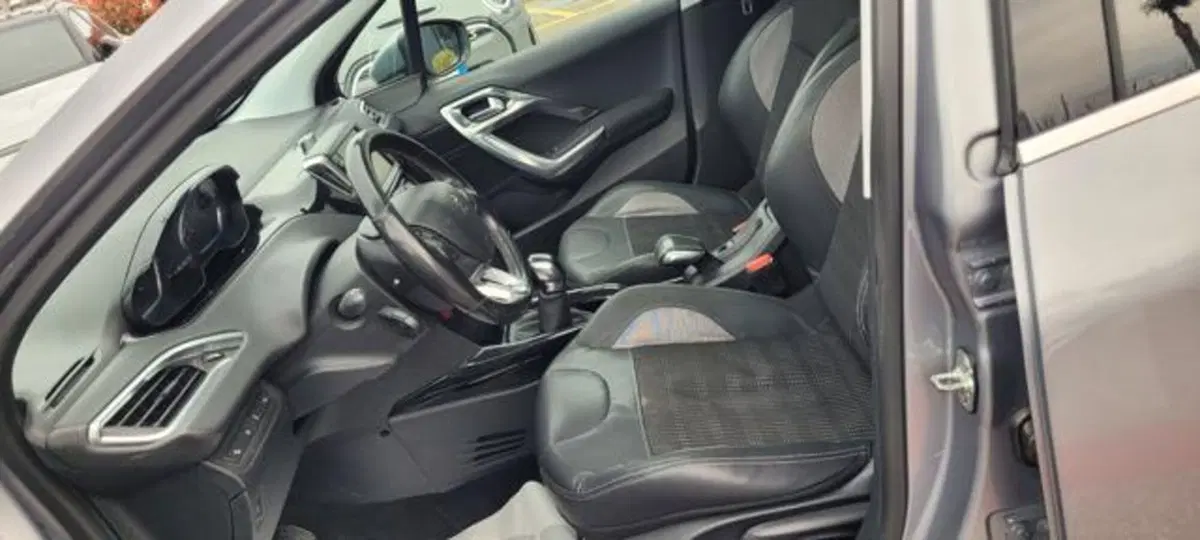Peugeot 2008 usata a Napoli (4)