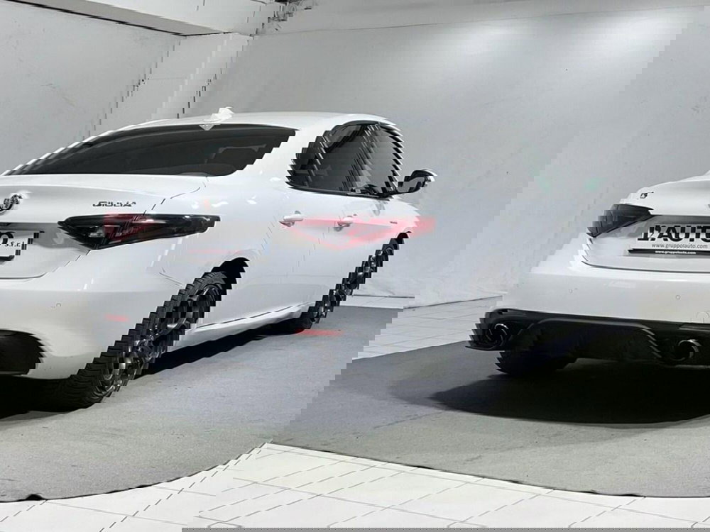 Alfa Romeo Giulia usata a Sondrio (5)