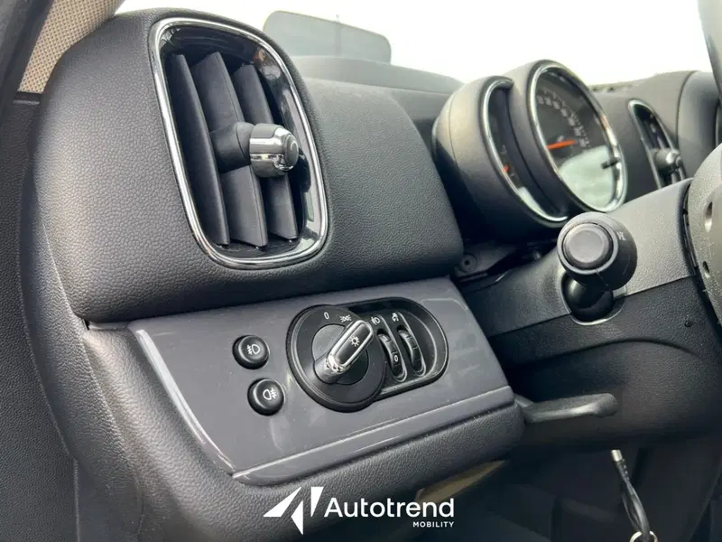 MINI Mini Countryman usata a Bari (13)