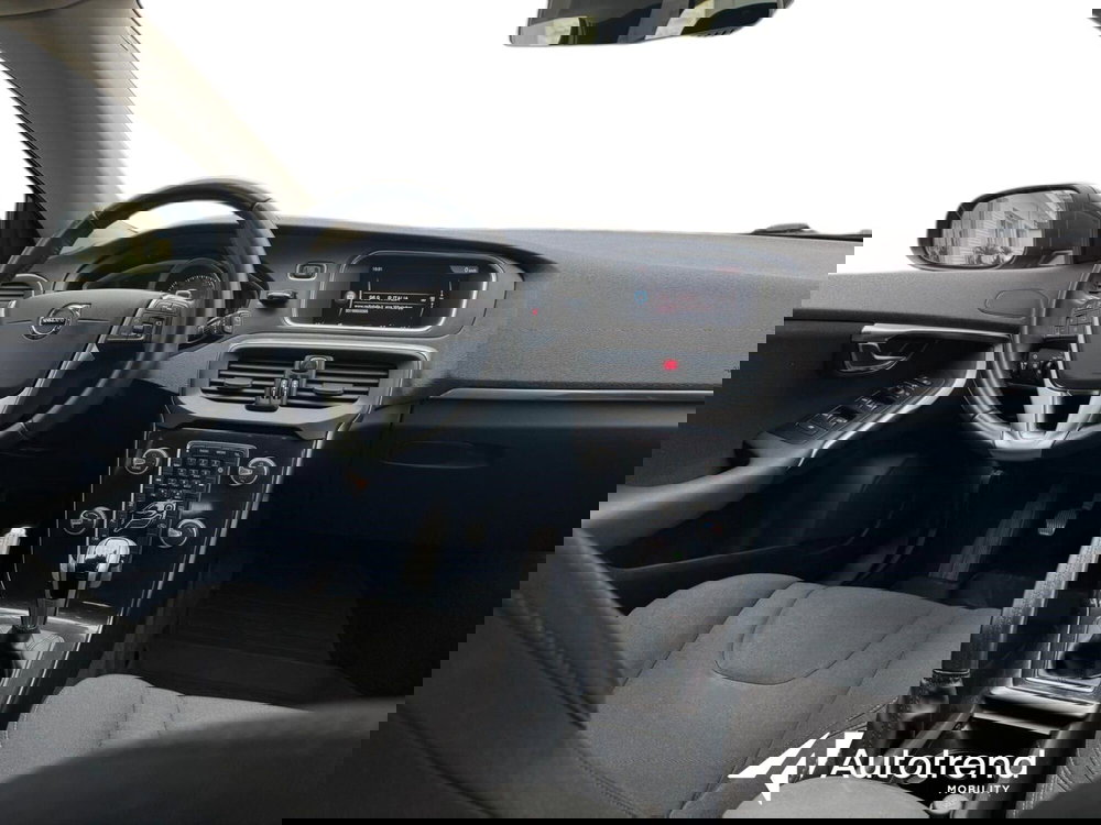 Volvo V40 usata a Bari (7)