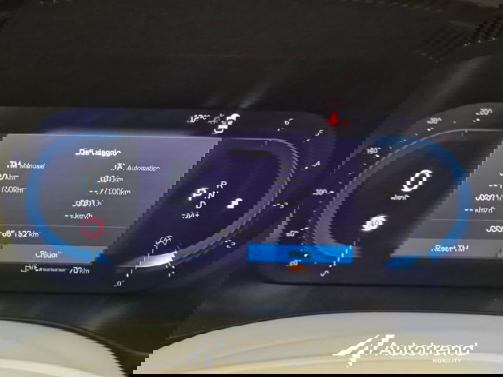 Volvo XC60 usata a Bari (10)