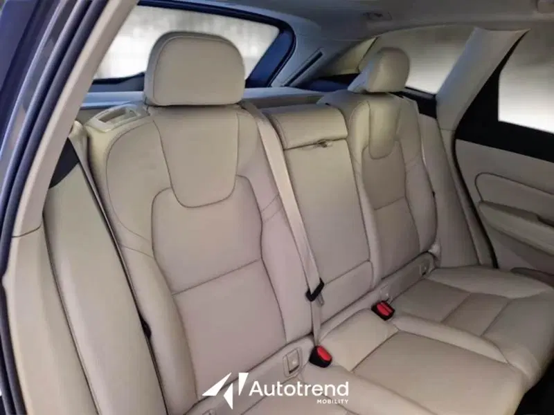 Volvo XC60 usata a Bari (11)