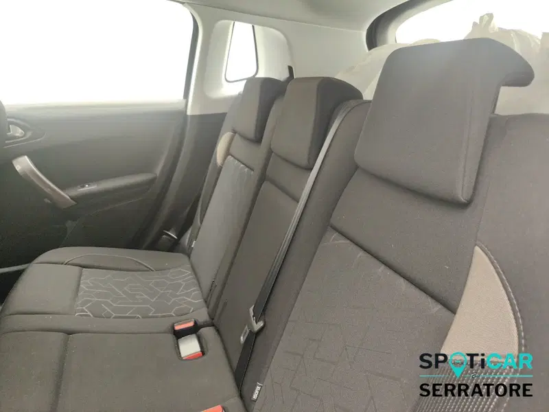 Peugeot 2008 usata a Como (13)