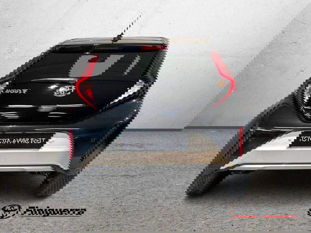 Toyota Aygo X usata a Lecco (4)