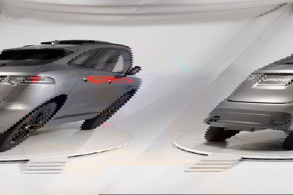 Jaguar F-Pace usata a Torino (2)