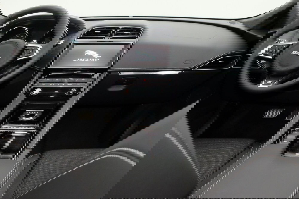 Jaguar F-Pace usata a Torino (4)