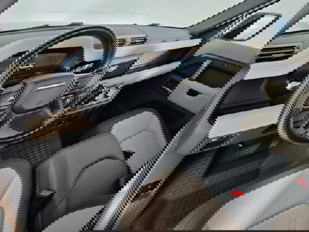 Land Rover Defender usata a Torino (13)