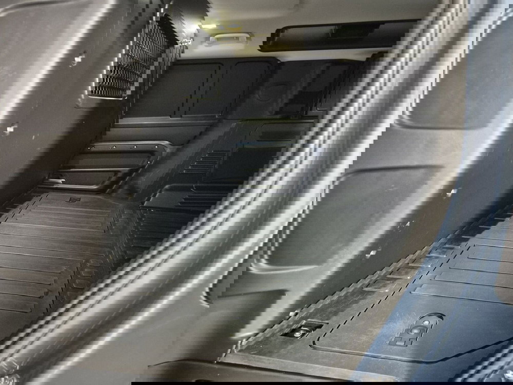 Land Rover Defender usata a Torino (5)