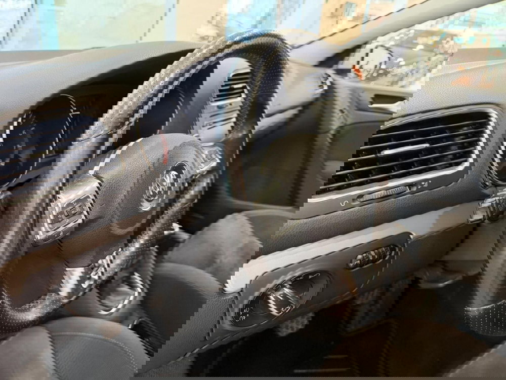 Volkswagen Golf usata a Napoli (8)