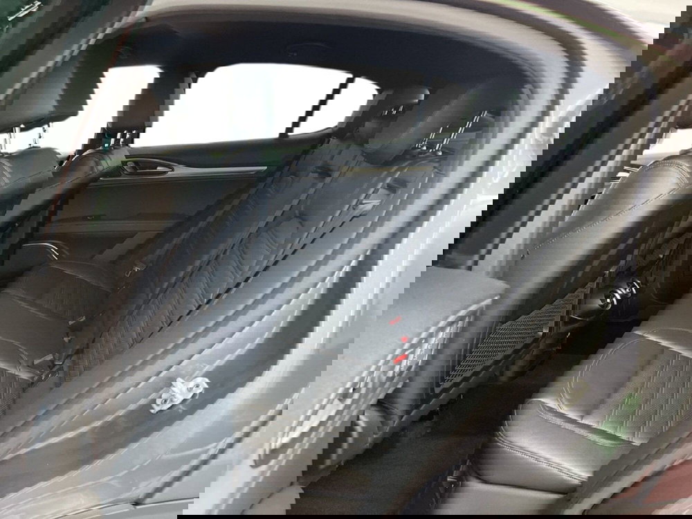 Alfa Romeo Stelvio usata a Torino (9)