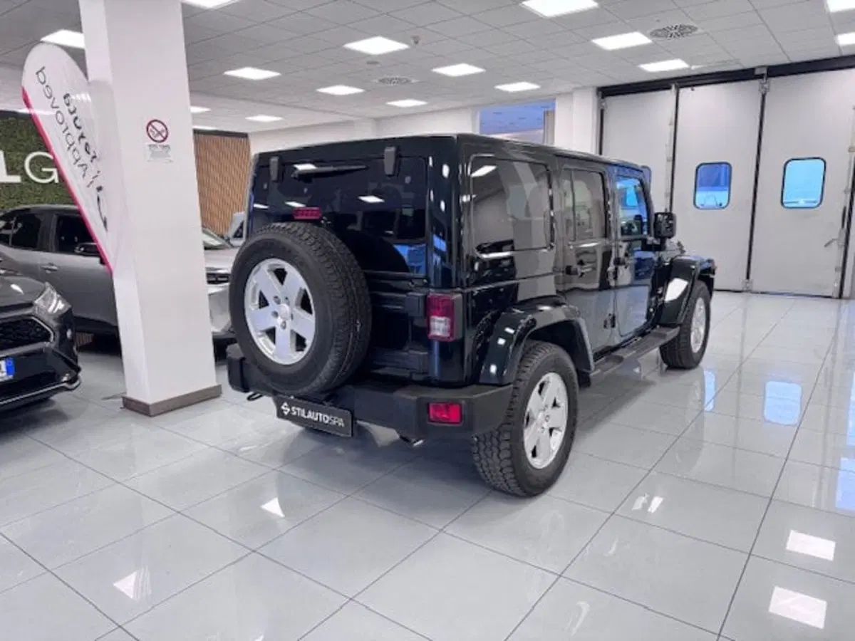 Jeep Wrangler Unlimited usata a Prato (4)