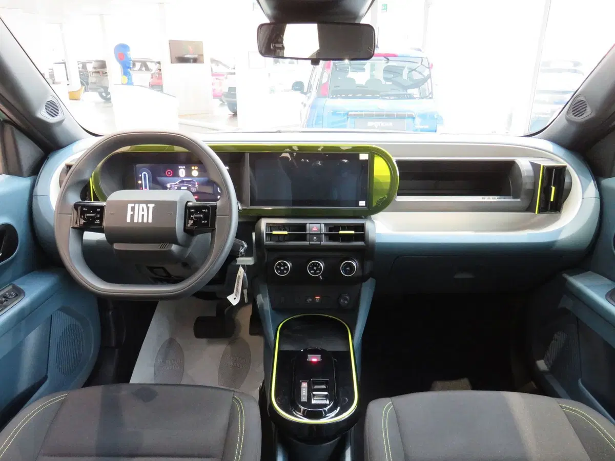 Fiat Grande Panda nuova a Monza e Brianza (12)