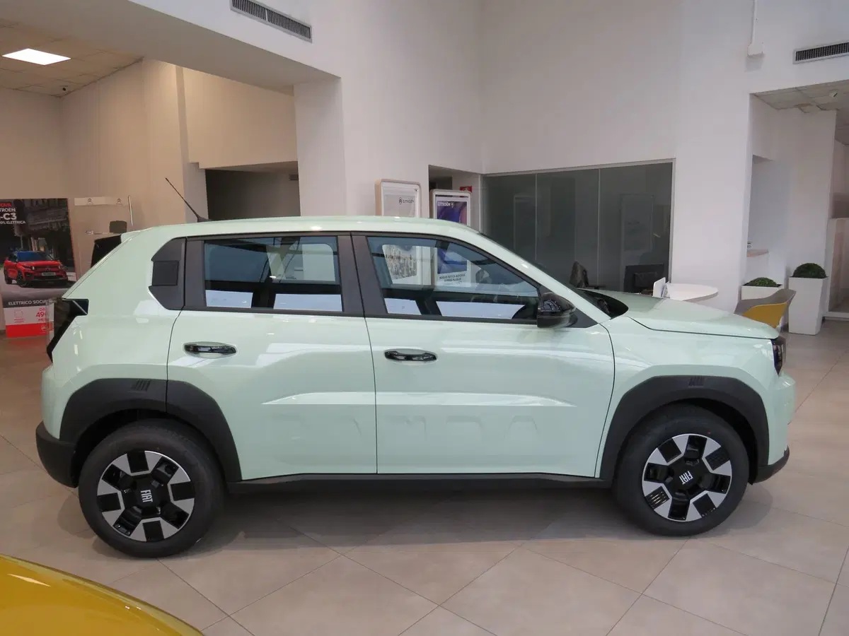 Fiat Grande Panda nuova a Monza e Brianza (2)
