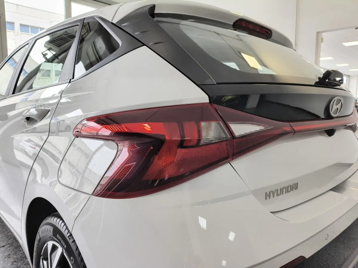 Hyundai i20 nuova a Macerata (12)