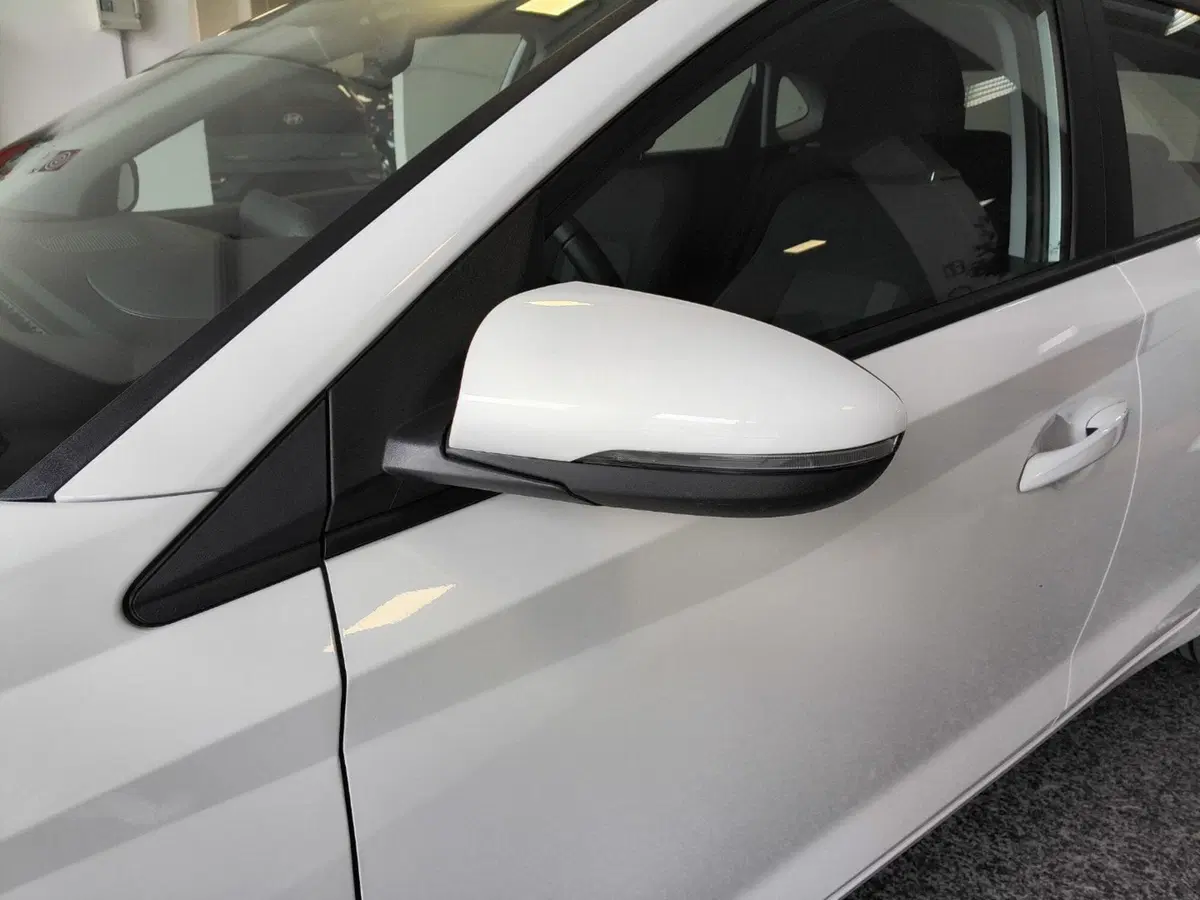 Hyundai i20 nuova a Macerata (14)