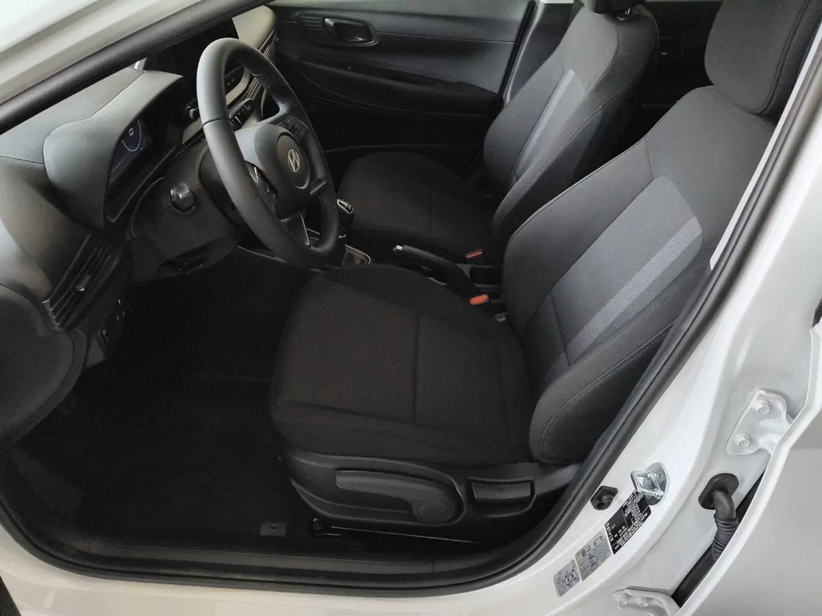 Hyundai i20 nuova a Macerata (19)