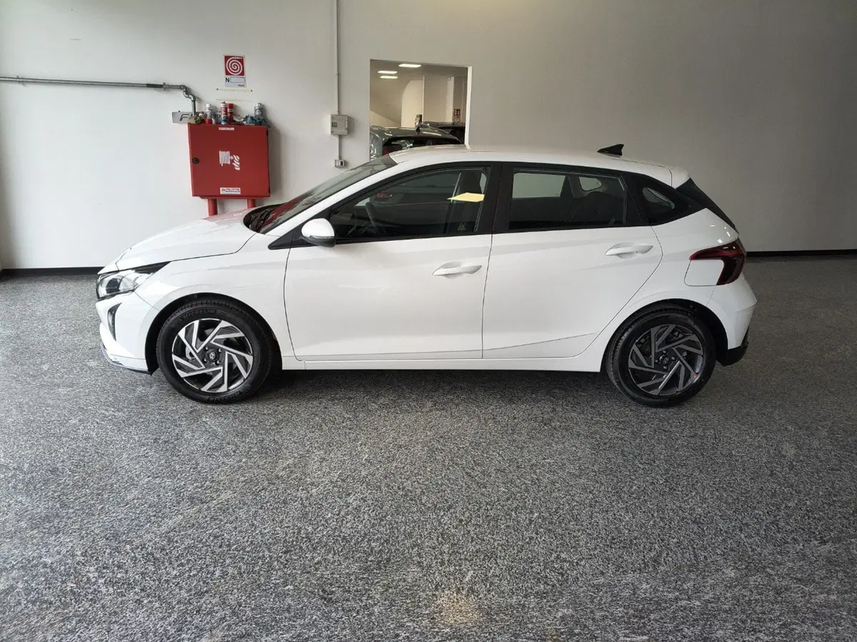 Hyundai i20 nuova a Macerata (2)