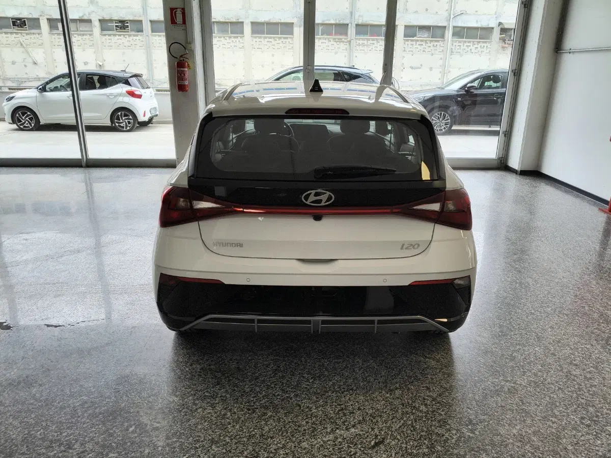 Hyundai i20 nuova a Macerata (4)