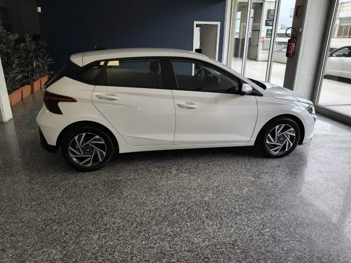 Hyundai i20 nuova a Macerata (7)