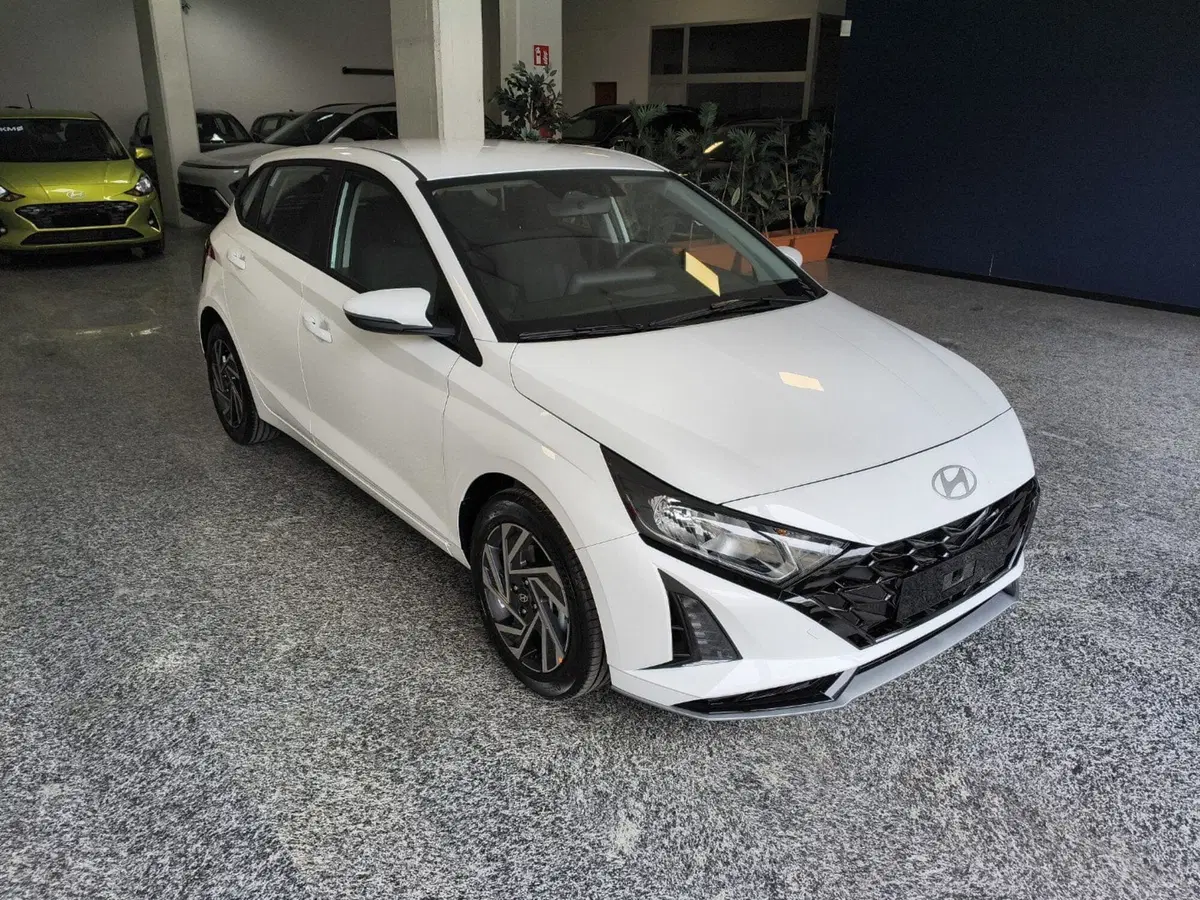 Hyundai i20 nuova a Macerata (8)